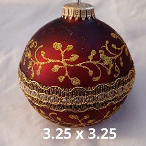 Vintage Christmas Ornament 3.25" x3.25" Burgundy Matt/Gold Keepsake Decor 1980's